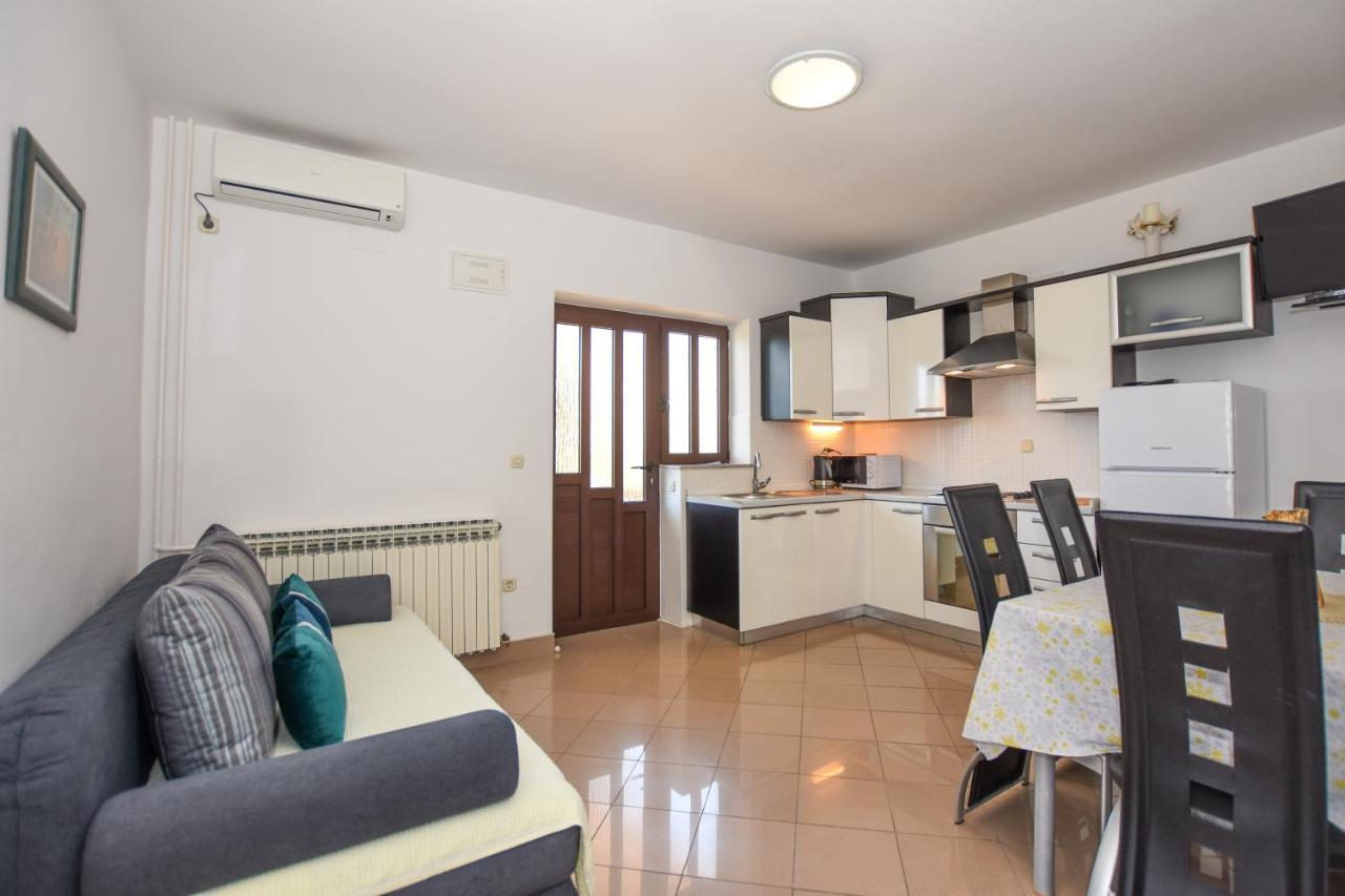 Apartmani Marija Ljubica パグ エクステリア 写真