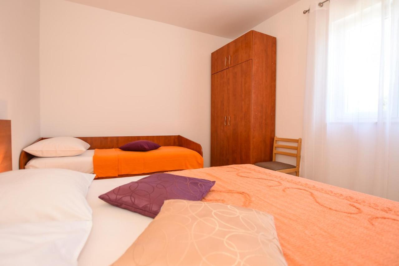 Apartmani Marija Ljubica パグ エクステリア 写真