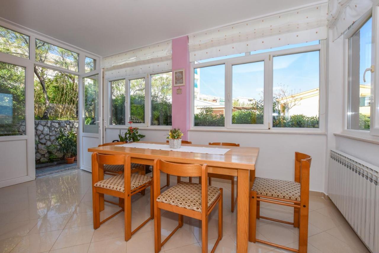 Apartmani Marija Ljubica パグ エクステリア 写真